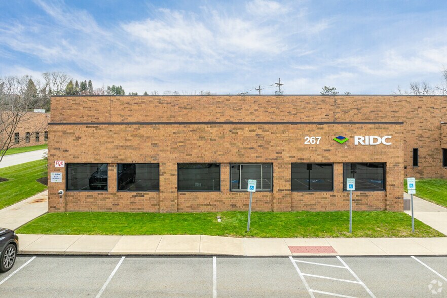 More Photos Of 267-271 Kappa Dr, Pittsburgh Research And Development For Lease