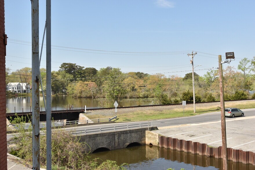 More Photos Of 125 Causey Ave, Milford Office For Sale