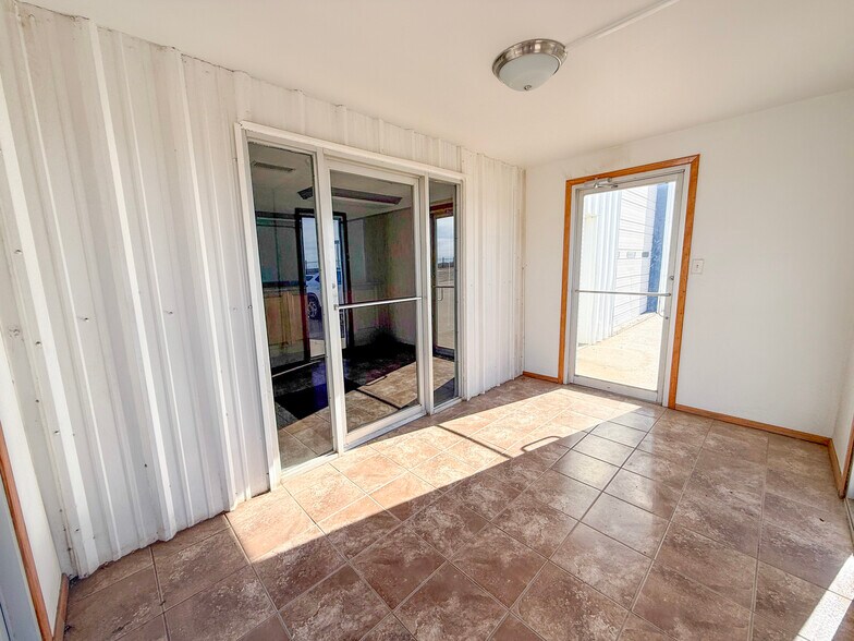 More Photos Of 11730 Highway 152, Pampa Warehouse For Sale