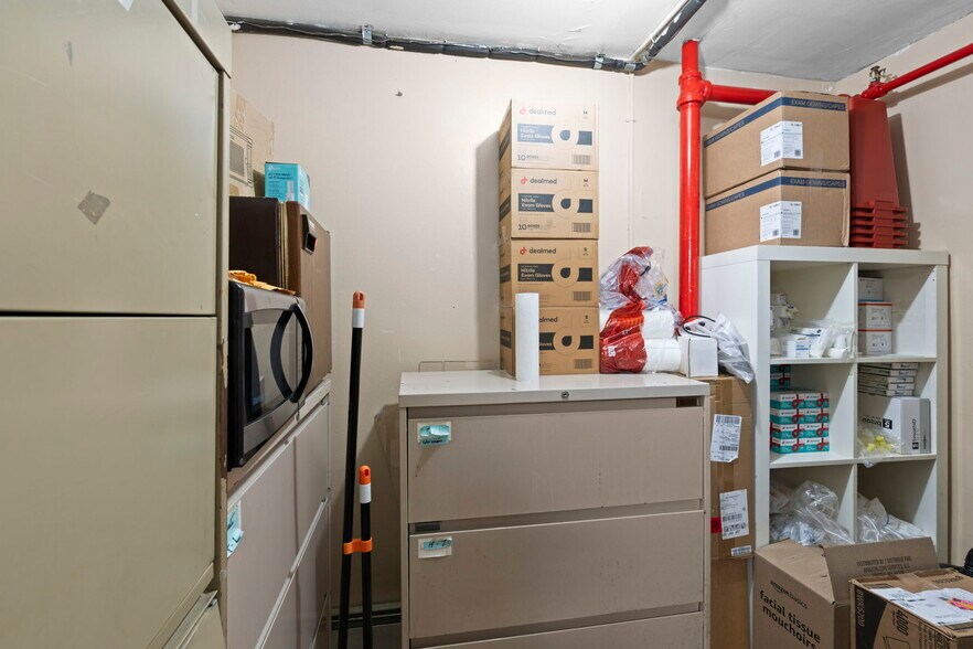 More Photos Of 30 Saint James Pl, Brooklyn Apartments For Lease