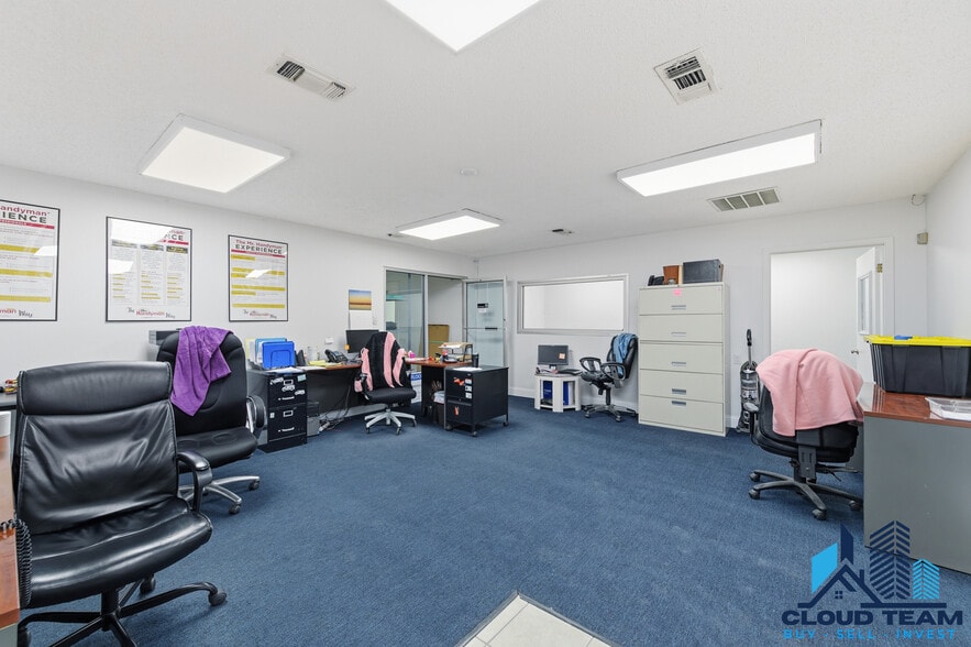 More Photos Of 601 Riverside Dr, Fort Worth Freestanding For Sale