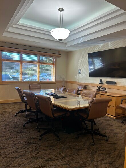 More Photos Of 181 S River Ridge Cir, Burnsville Office For Sale