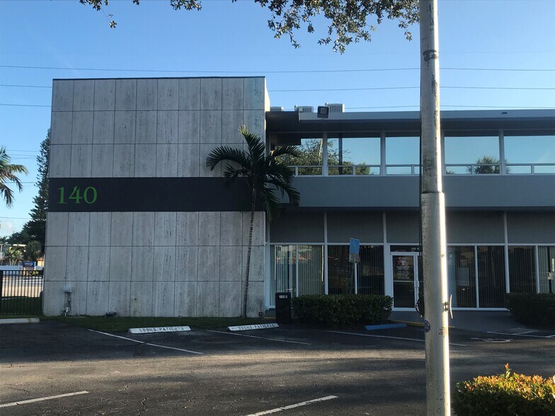 More Photos Of 140 S Federal Hwy, Dania Medical For Lease