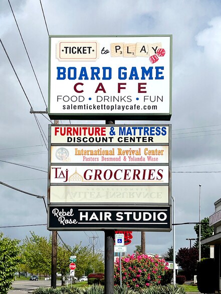 More Photos Of 5002-5008 Commercial St SE, Salem Freestanding For Lease