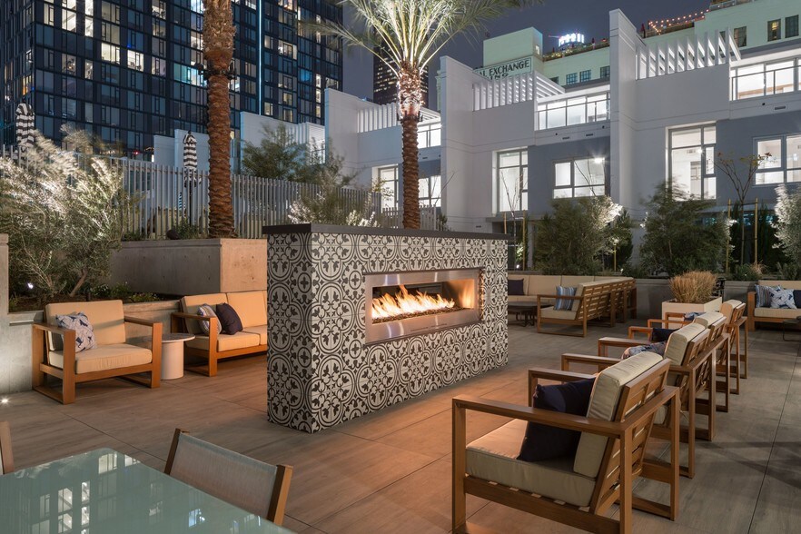 More Photos Of 825 S Hill St, Los Angeles Apartments For Lease