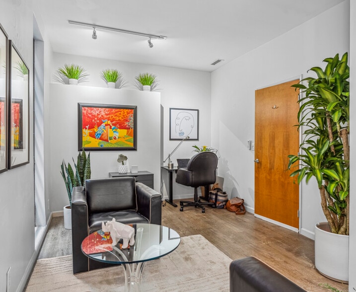 More Photos Of 3636 5th Ave, San Diego Office For Lease