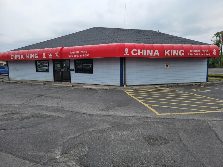 Primary Photo Of 203 Lake St, Penn Yan Storefront For Sale