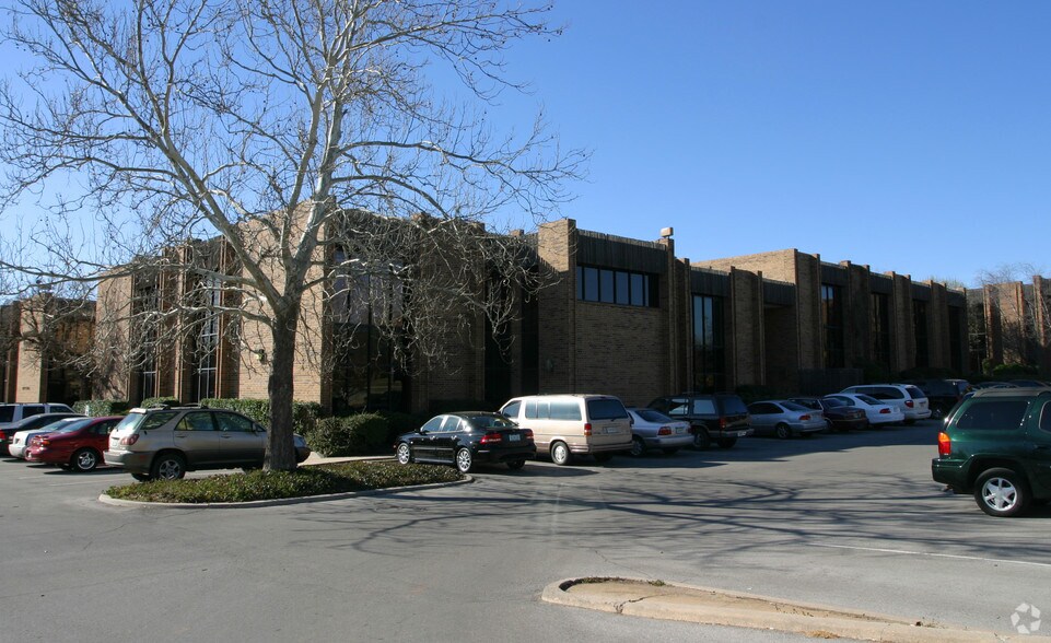 More Photos Of 3037 NW 63rd St, Oklahoma City Office For Sale