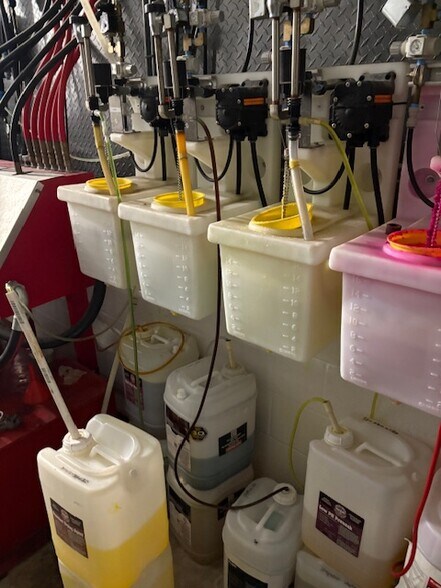 More Photos Of 2014 W Washington St, Stephenville Carwash For Sale