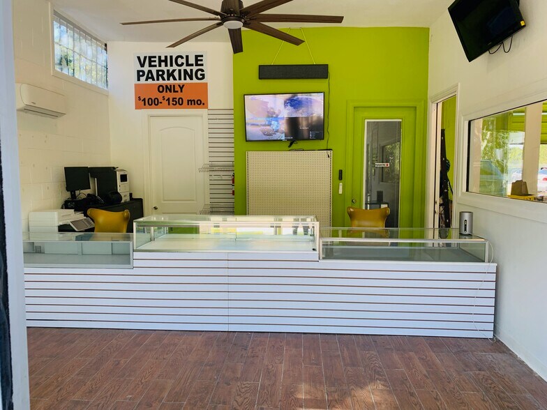 More Photos Of 4830 Sunbeam St, Houston Auto Repair For Lease