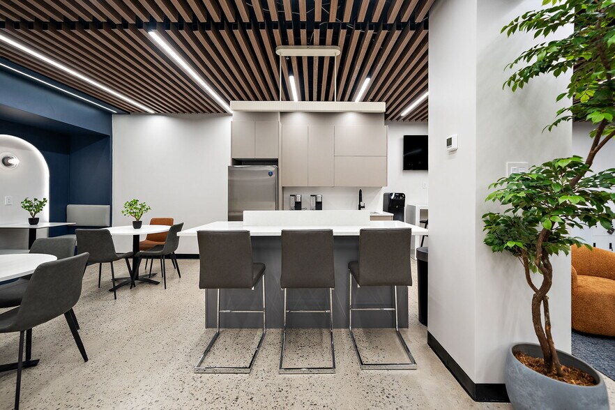 More Photos Of 9900 Boul Cavendish, Montréal Coworking Space