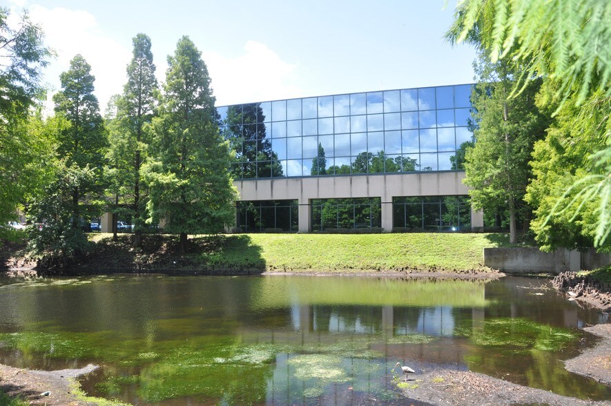 More Photos Of 29399 US Highway 19 N, Clearwater Office For Lease