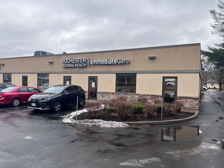 More Photos Of 2745 W Ridge Rd, Rochester Storefront Retail Office For Lease