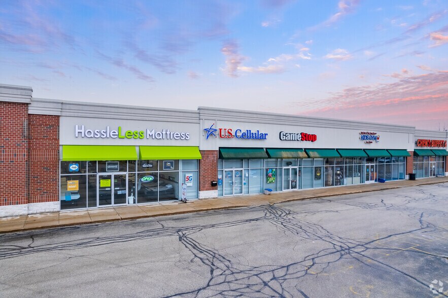 More Photos Of 1291-1341 W Paradise Dr, West Bend Unknown For Sale