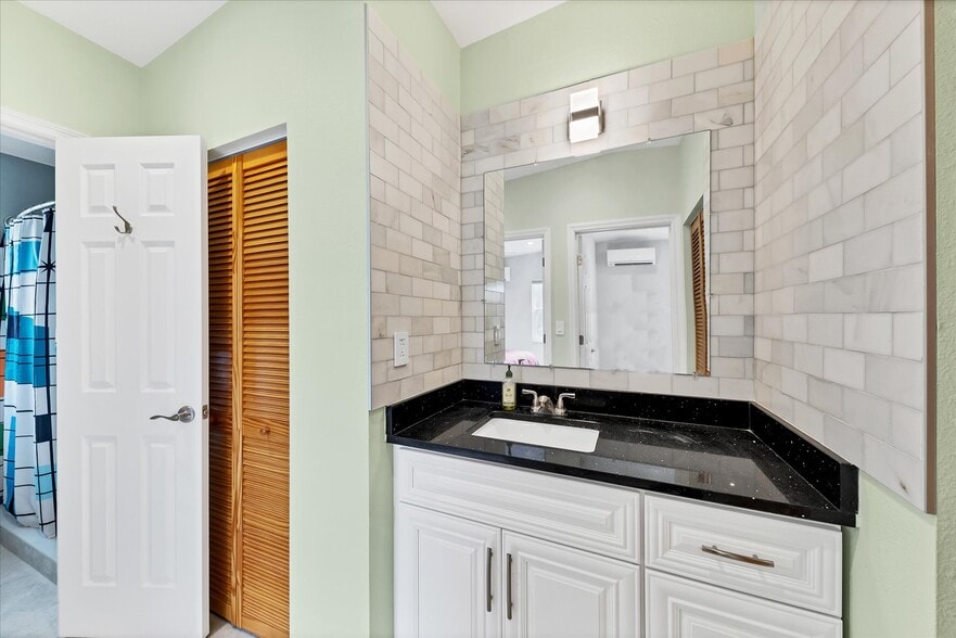 More Photos Of 1236 13th St, Sarasota Apartments For Sale