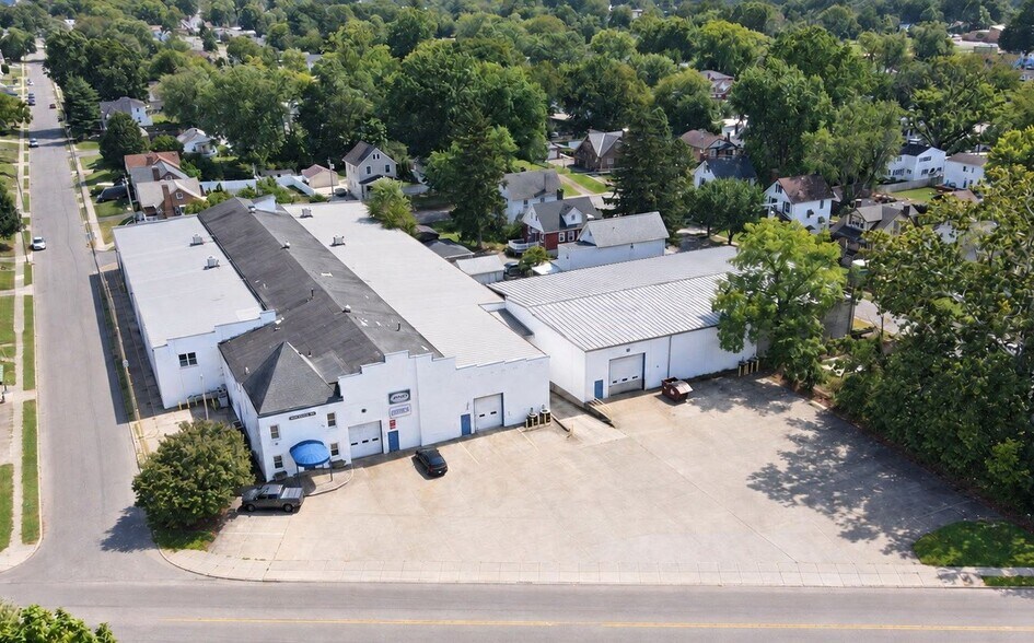 Primary Photo Of 7234 Blue Ash Rd, Silverton Manufacturing For Sale