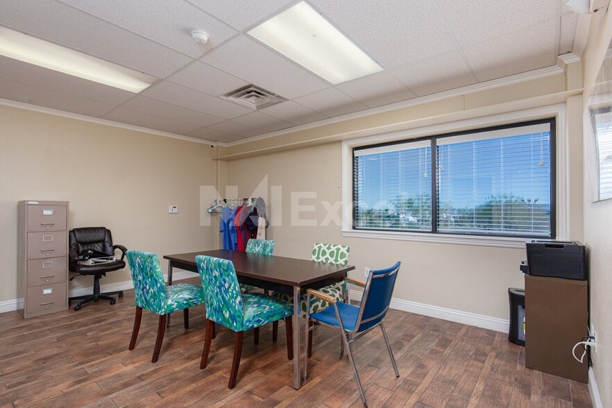 More Photos Of 4120 W Patrick Ln, Las Vegas Warehouse For Lease