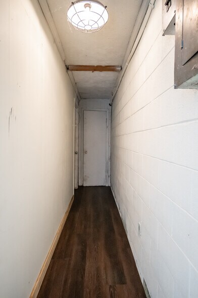 More Photos Of 577 Main st, Lexington Flex For Sale