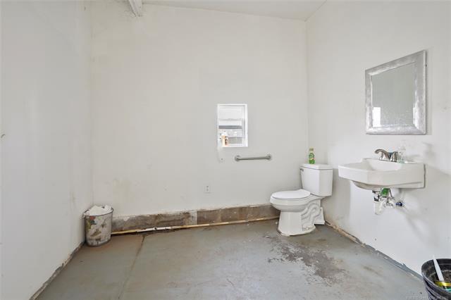 More Photos Of 603 Elgin St, Muskogee Manufacturing For Sale