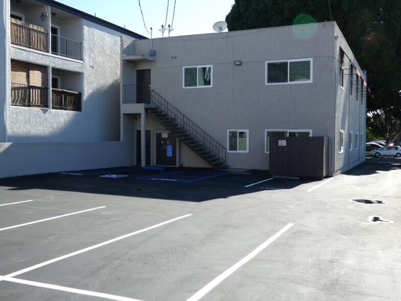 More Photos Of 447 W Burchett St, Glendale Office For Sale