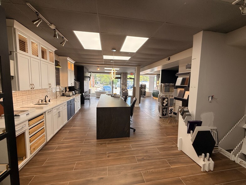 More Photos Of 7185 Lee Hwy, Falls Church Storefront For Sale