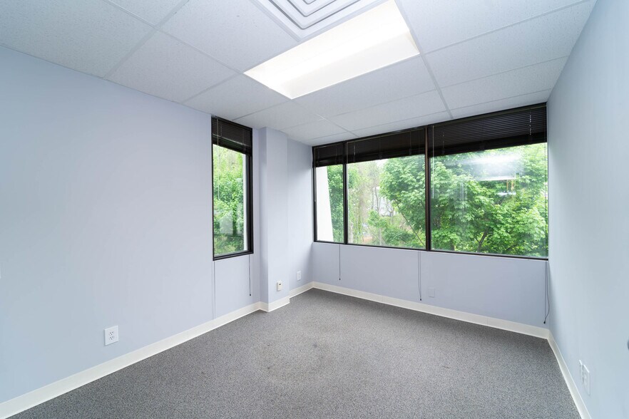 More Photos Of 37 North Ave, Norwalk Office For Lease