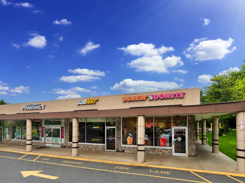 More Photos Of 3665 Lee Rd, Jefferson Valley Storefront For Lease