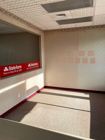 More Photos Of 1371 Deer Park Ave, North Babylon Storefront Retail Office For Lease