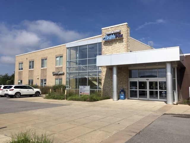More Photos Of 51 Southland Dr, Fairmont Medical For Lease