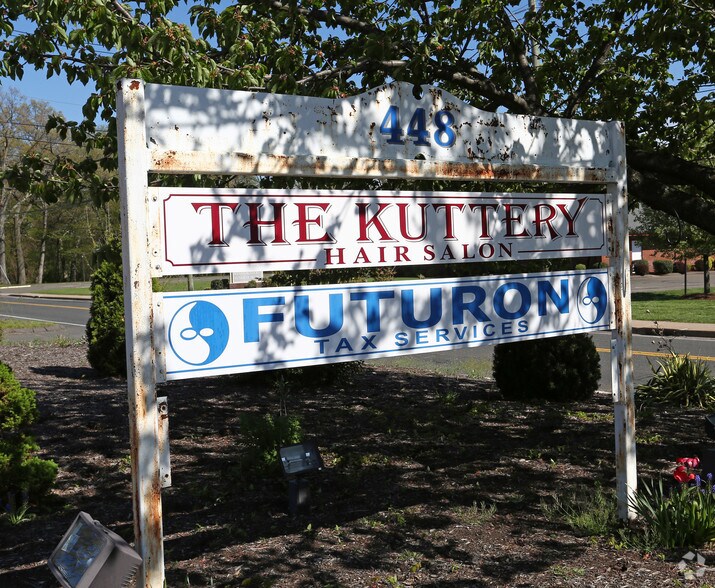 More Photos Of 448 Spring St, Windsor Locks Freestanding For Lease