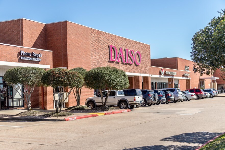 More Photos Of 501-521 S Mason Rd, Katy Storefront For Lease