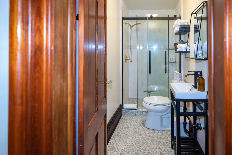 More Photos Of 33 Old Mission Ave, Saint Augustine Specialty For Sale