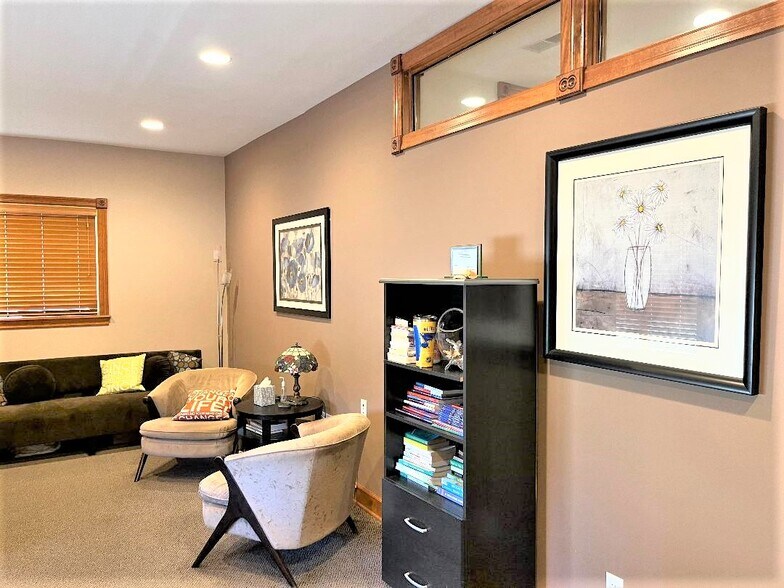 More Photos Of 60 Gailwood Dr, Saint Peters Medical For Lease