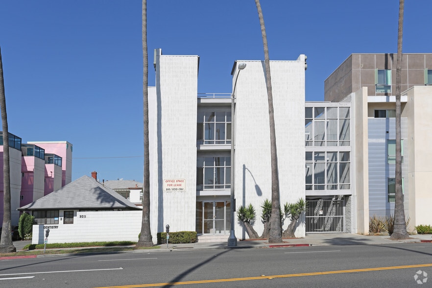 More Photos Of 3017 Santa Monica Blvd, Santa Monica Office For Sale