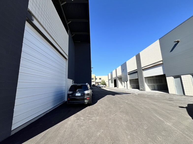 More Photos Of 9271 E Hidden Spur Trl, Scottsdale Industrial For Sale