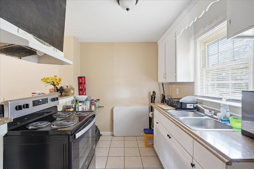 More Photos Of 18 Gandy Ave, Taylors Apartments For Sale