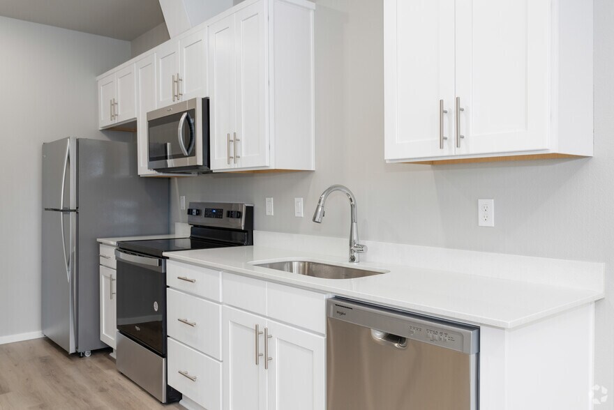 More Photos Of 421 NE 80th Ave, Hillsboro Apartments For Sale