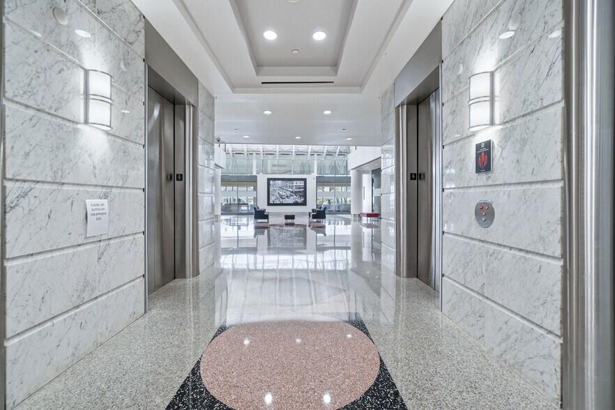More Photos Of 101 W Main St, Norfolk Office For Lease