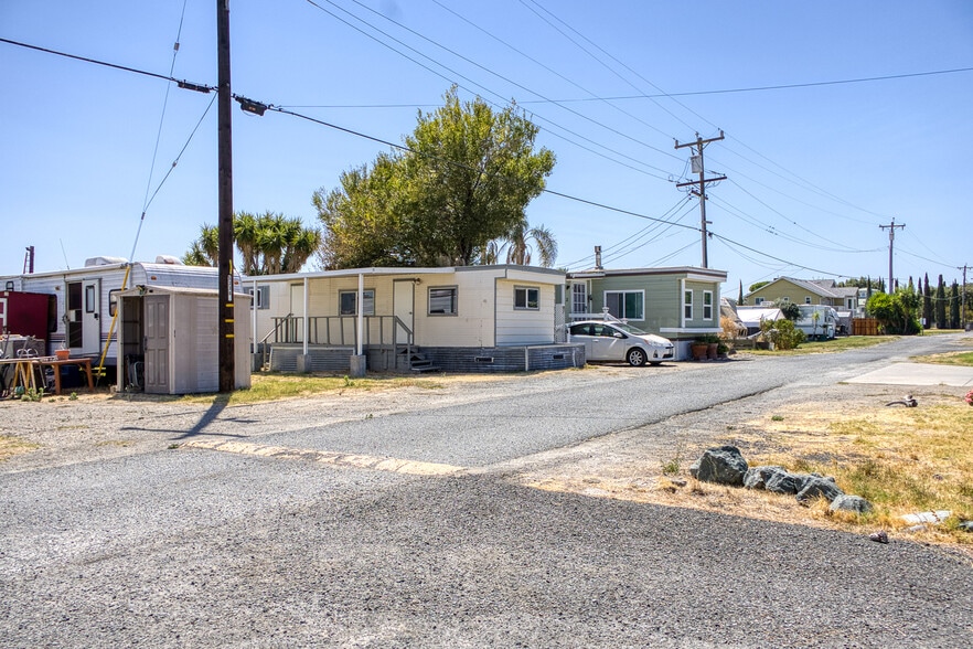 More Photos Of 4222 Lelia Dr, Rio Vista Manufactured Housing Mobile Home Park For Sale