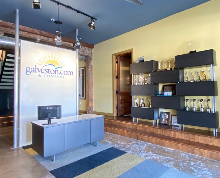 More Photos Of 523 24th St, Galveston Loft Creative Space For Sale
