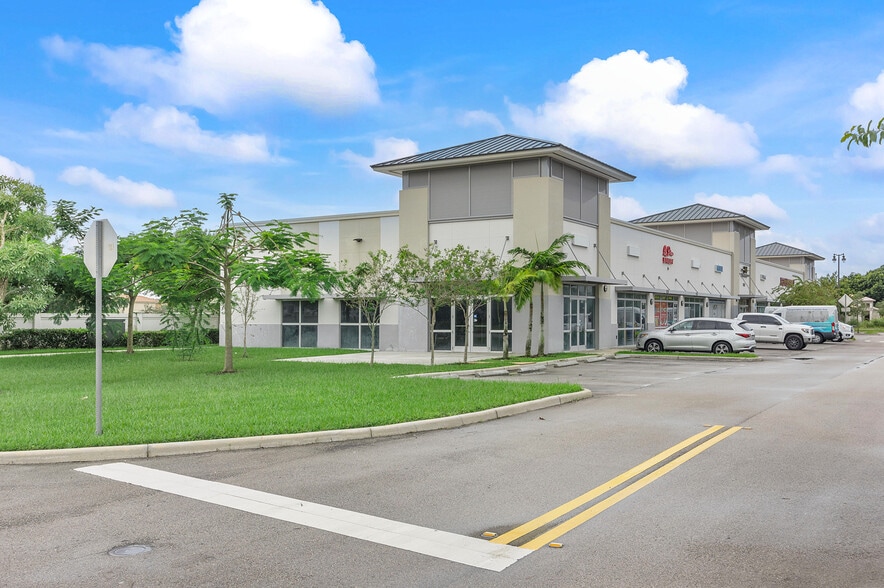 More Photos Of 1400-1420 NE 8th St, Homestead Storefront For Lease