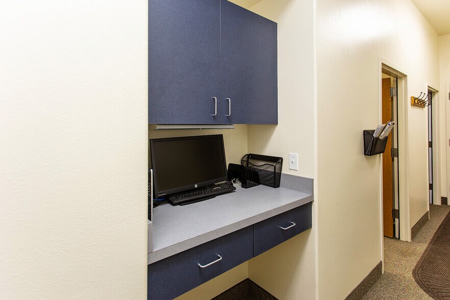 More Photos Of 1263 Bennett Ave, Burley Medical For Lease