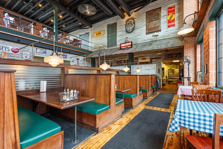 More Photos Of 20 Center St, Batavia Restaurant For Sale