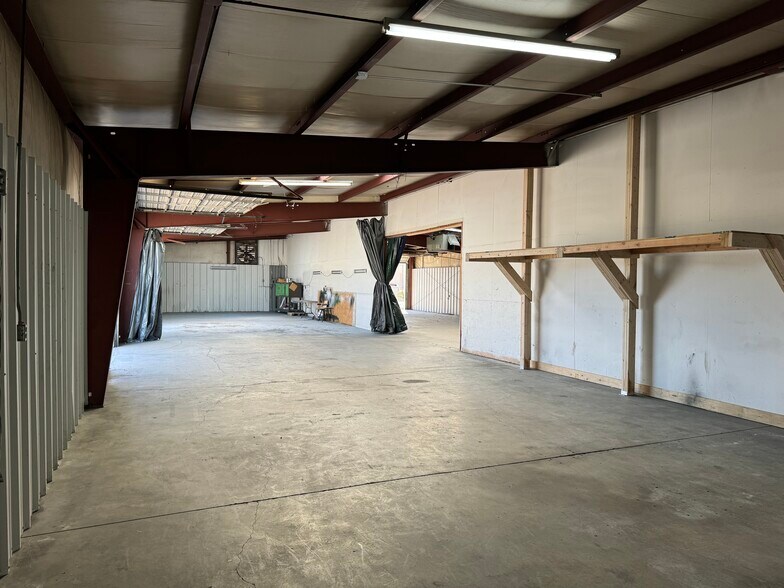 More Photos Of 10826 E Newton Pl, Tulsa Service For Lease