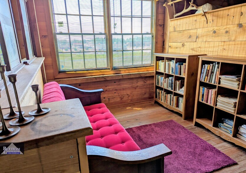 More Photos Of 4014 E 7th St, Joplin General Retail For Sale