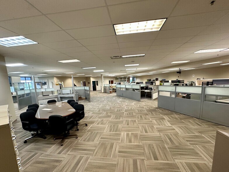 More Photos Of 14450 Getz Rd, Noblesville Medical For Sale