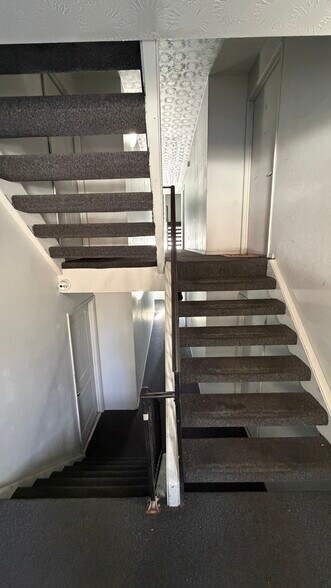 More Photos Of 3100 Beal St, Warren Apartments For Sale
