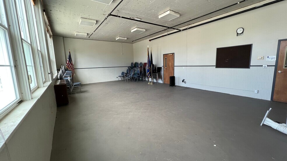 More Photos Of 115 NW State St, Pullman Loft Creative Space For Sale