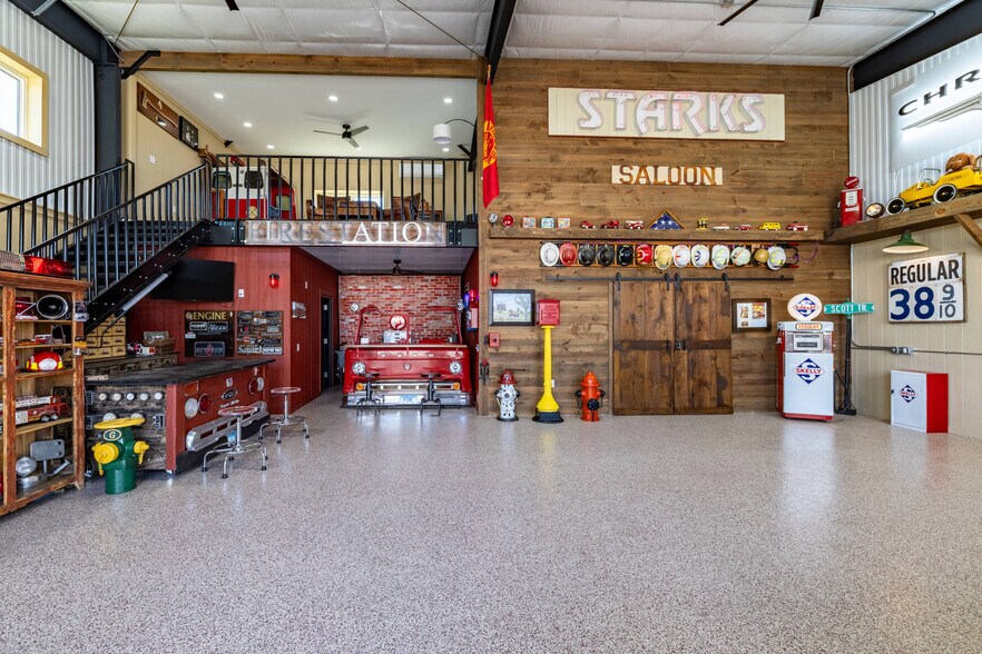 More Photos Of 663 Valerie Avenue 419-420, Hudson Self Storage For Sale