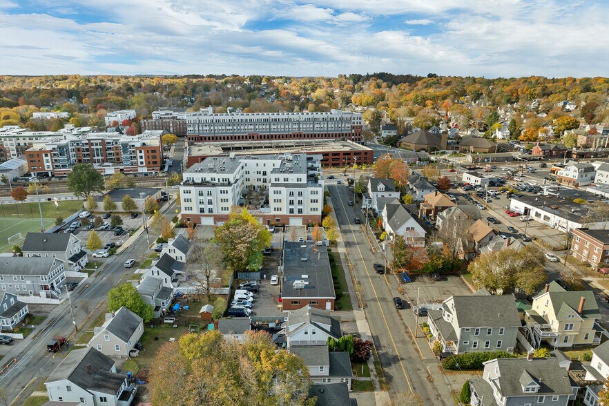 More Photos Of 36 W Water St, Wakefield Office For Sale
